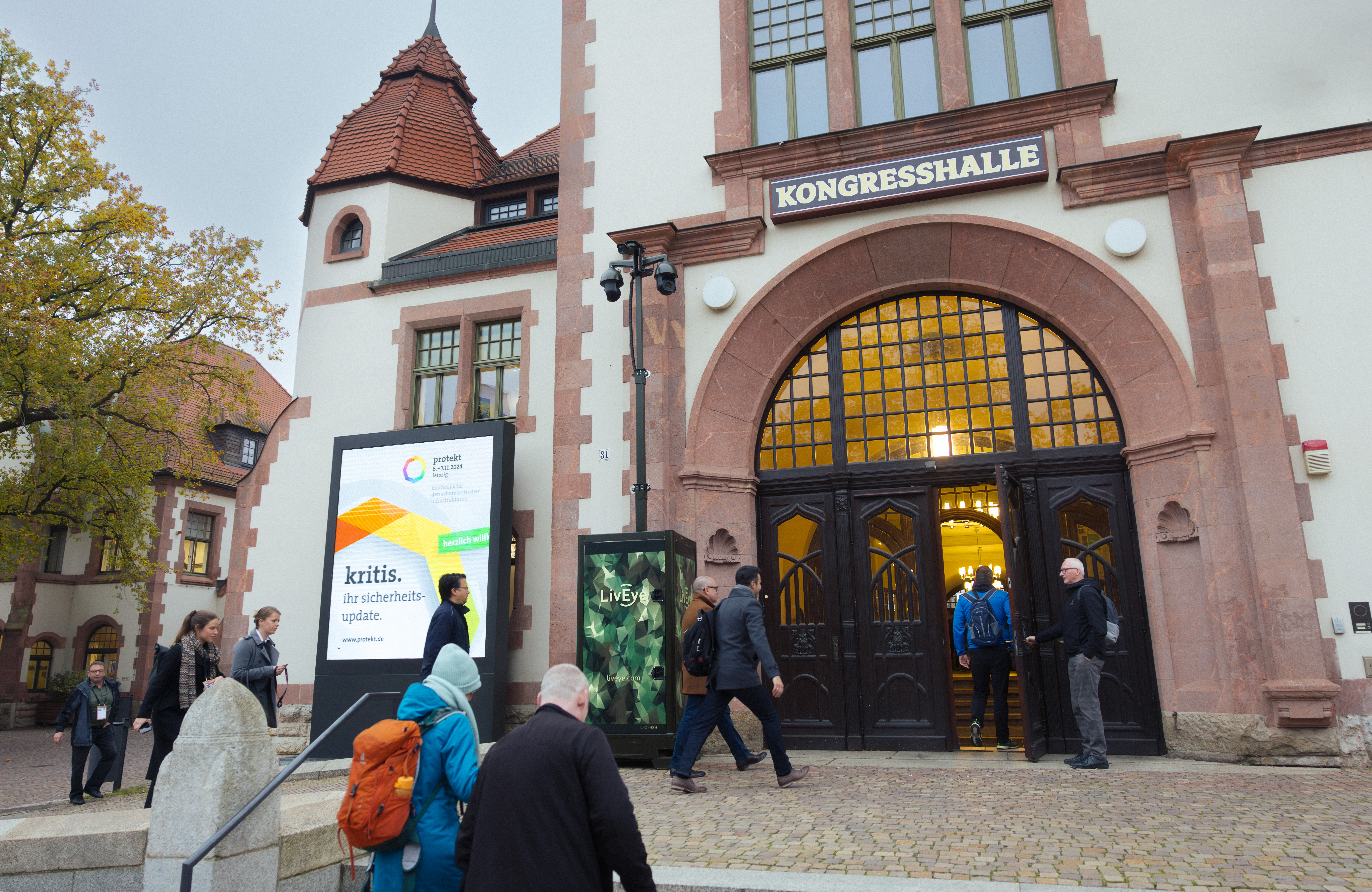 Einmal im Jahr findet die protekt in der KONGRESSHALLE AM ZOO statt, Foto: Niclas Schmidt Einmal im Jahr findet die protekt in der KONGRESSHALLE AM ZOO statt, Foto: Niclas Schmidt